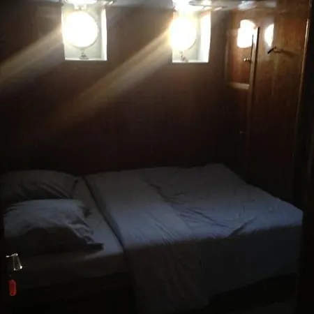 Bateau Yachting 船屋 格吕桑