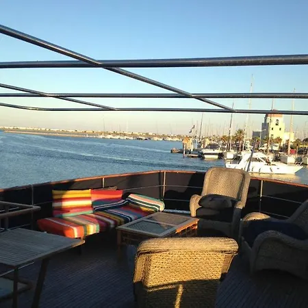 Bateau Yachting